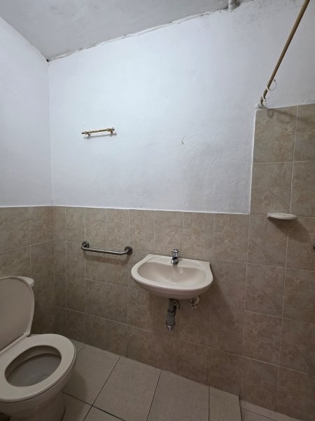 Casa para el arriendo en Medellín - Aranjuez el codigo es 14232 Foto 9