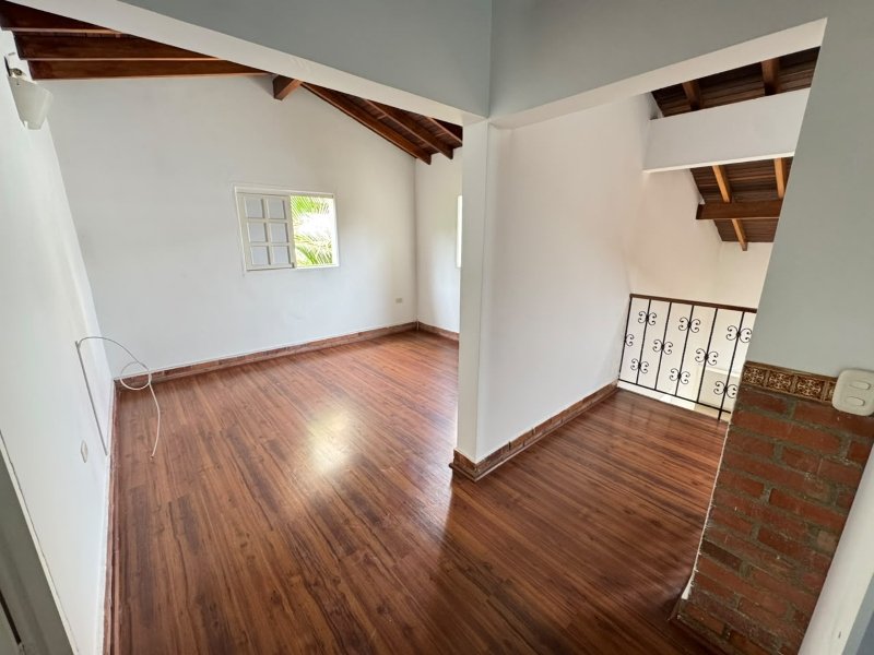 Casa para el arriendo en Sabaneta - San Jose el codigo es 17722 Foto 11