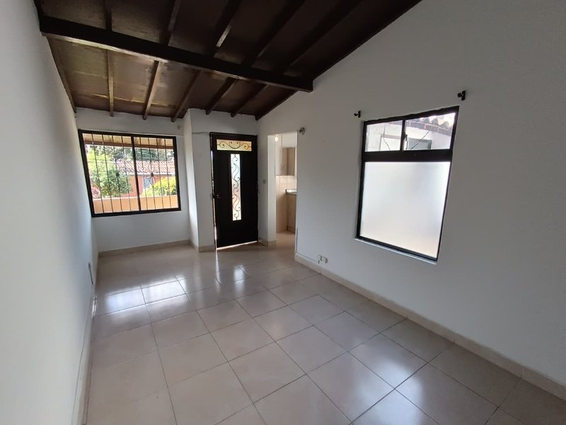 Apartamento para el arriendo en Itagüí el codigo es 17675 Foto 3