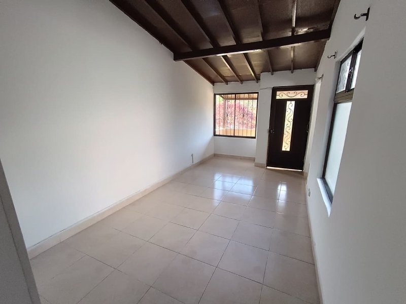 Apartamento para el arriendo en Itagüí el codigo es 17675 Foto 6
