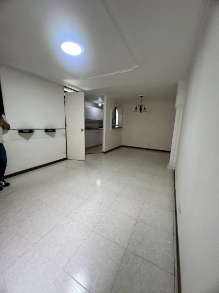 Casa para el arriendo en Envigado el codigo es 16785 Foto 3