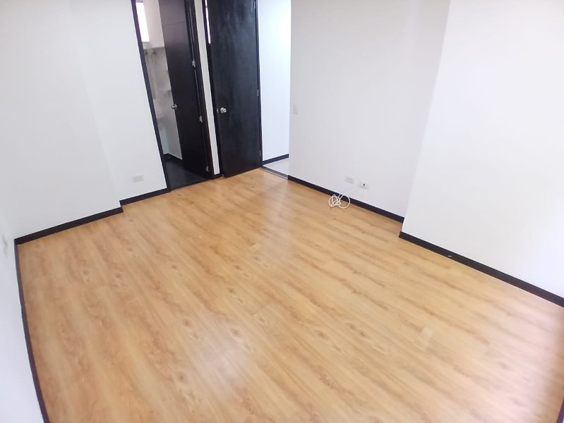 Apartamento para el arriendo en Envigado el codigo es 17678 Foto 8