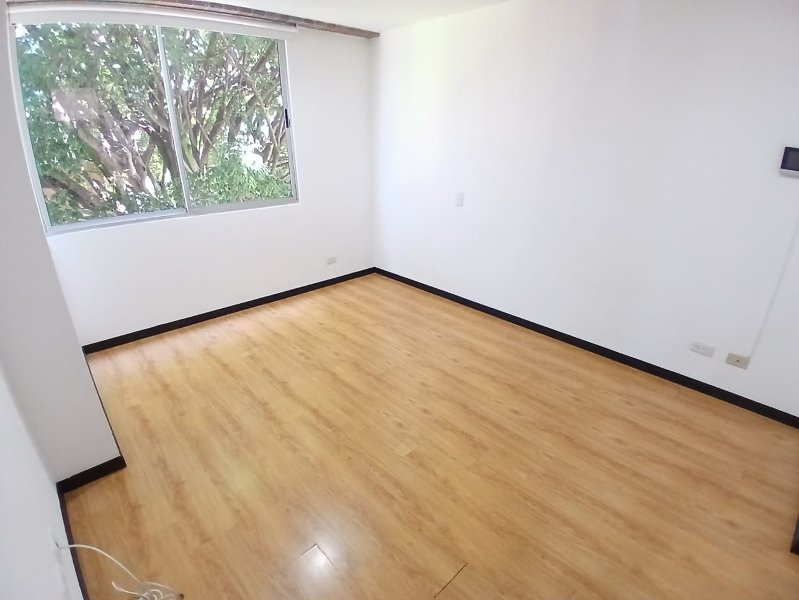 Apartamento para el arriendo en Envigado el codigo es 17678 Foto 9