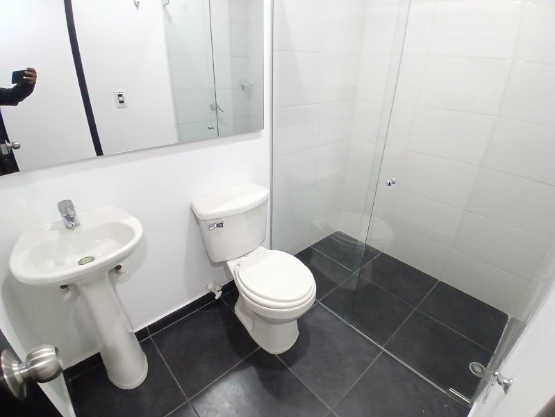 Apartamento para el arriendo en Envigado el codigo es 17678 Foto 13