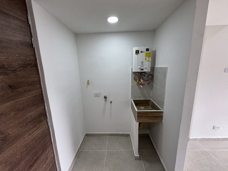 Apartaestudio para el arriendo en Sabaneta el codigo es 17473 Foto 8