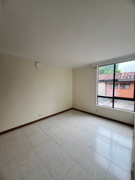Casa para el arriendo en Envigado el codigo es 16785 Foto 11