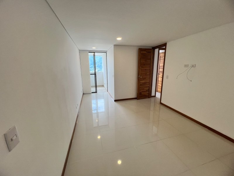 Apartamento para el arriendo en Sabaneta el codigo es 17540 Foto 8