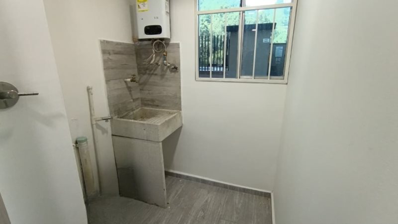 Apartamento para el arriendo en Sabaneta el codigo es 16999 Foto 18