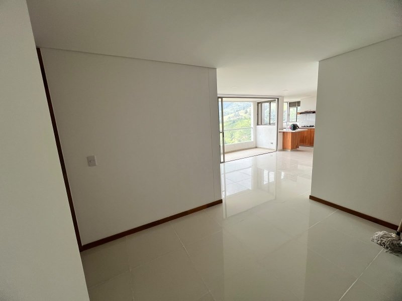 Apartamento para el arriendo en Sabaneta el codigo es 17540 Foto 4