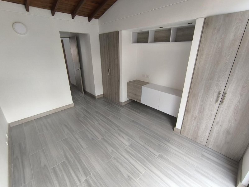Casa para el arriendo en Envigado el codigo es 16110 Foto 8