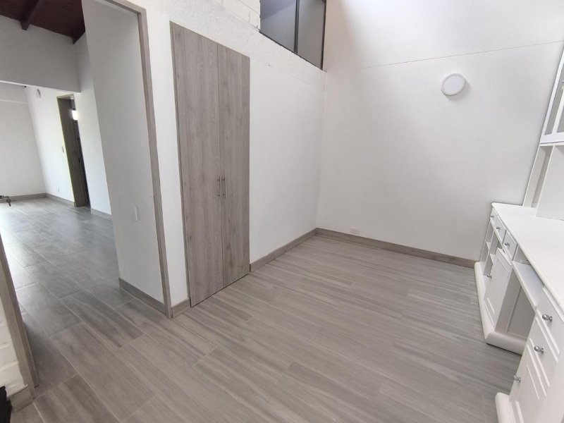 Casa para el arriendo en Envigado el codigo es 16110 Foto 9