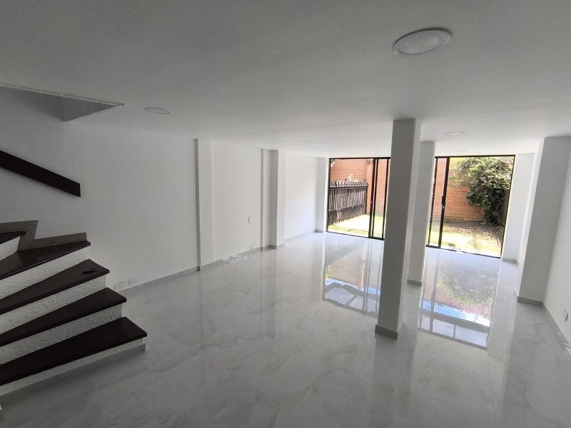 Casa para el arriendo en Envigado el codigo es 16110 Foto 6
