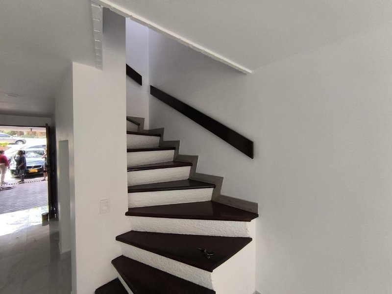Casa para el arriendo en Envigado el codigo es 16110 Foto 7