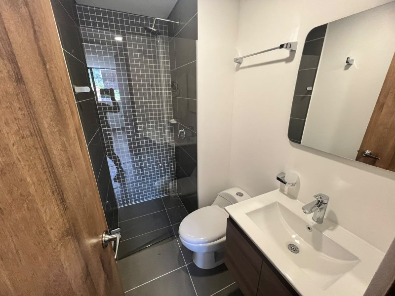 Apartamento para el arriendo en Envigado el codigo es 17550 Foto 11