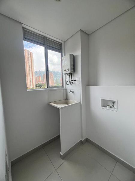 Apartamento para el arriendo en Sabaneta el codigo es 16783 Foto 13