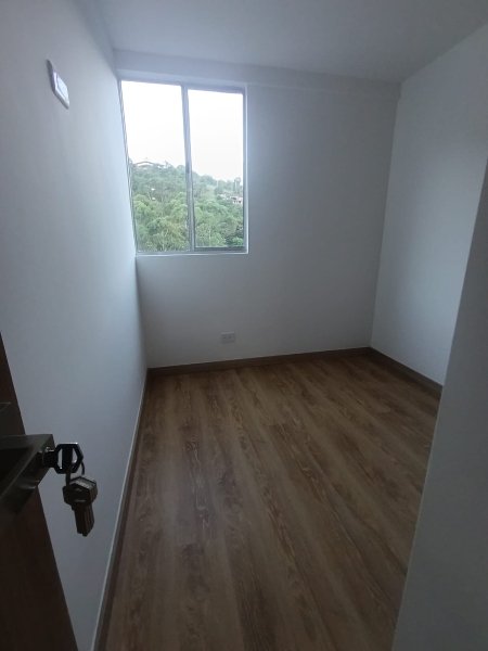 Apartamento para el arriendo en Sabaneta el codigo es 17279 Foto 7