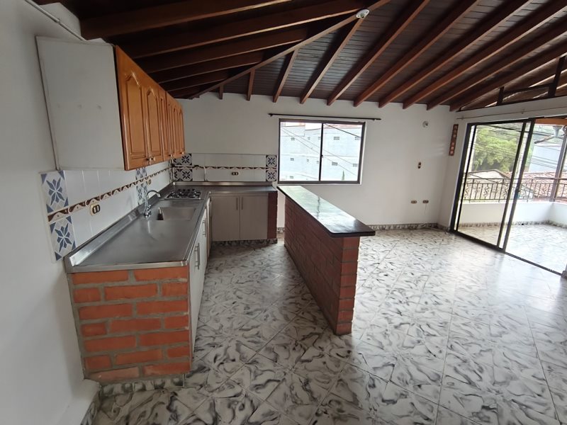 Casa para el arriendo en Sabaneta el codigo es 11861 Foto 2