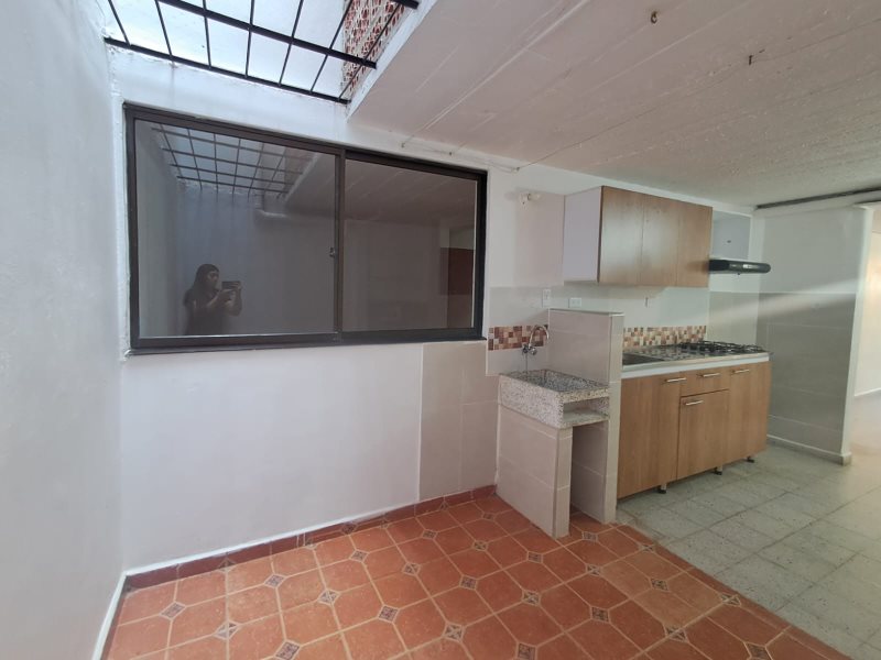 Apartaestudio para el arriendo en Sabaneta el codigo es 2457 Foto 11