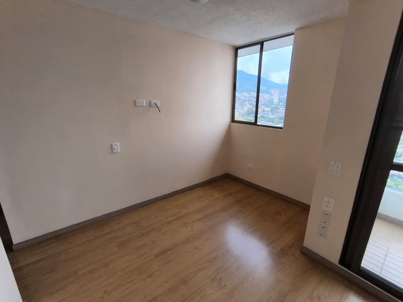 Apartamento para el arriendo en Sabaneta el codigo es 17928 Foto 4