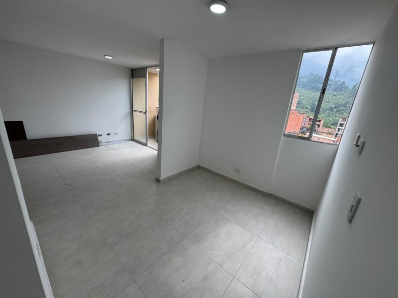 Apartamento para el arriendo en Sabaneta el codigo es 17694 Foto 6
