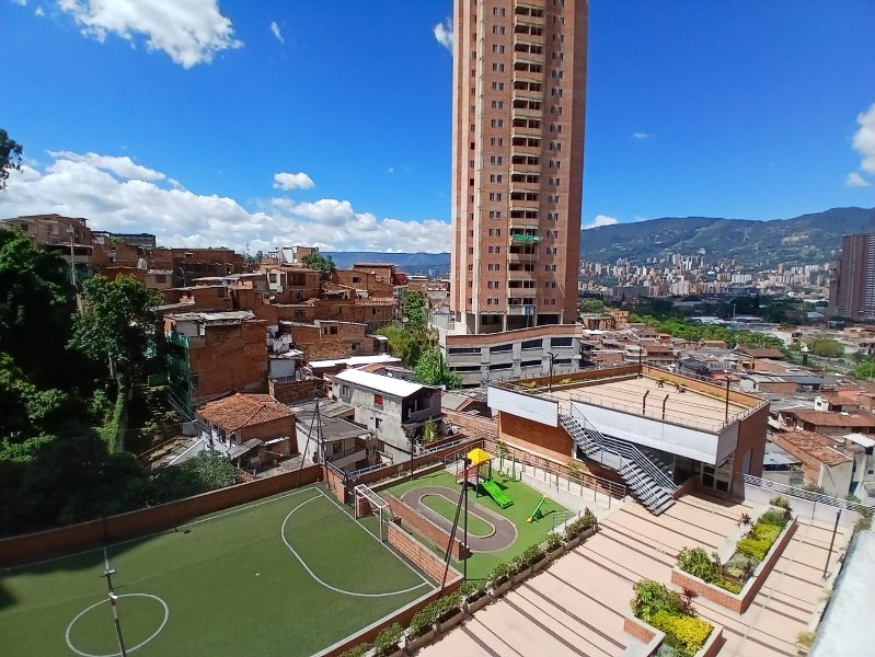 Apartamento para el arriendo en Itagüí el codigo es 17708 Foto 11