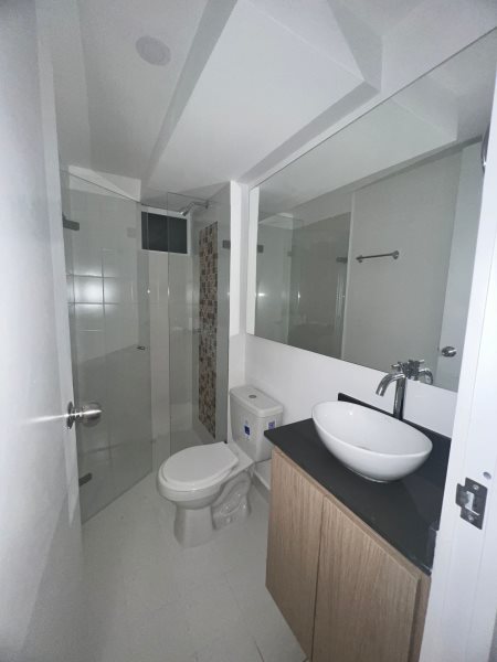 Apartamento para el arriendo en Sabaneta el codigo es 16988 Foto 9