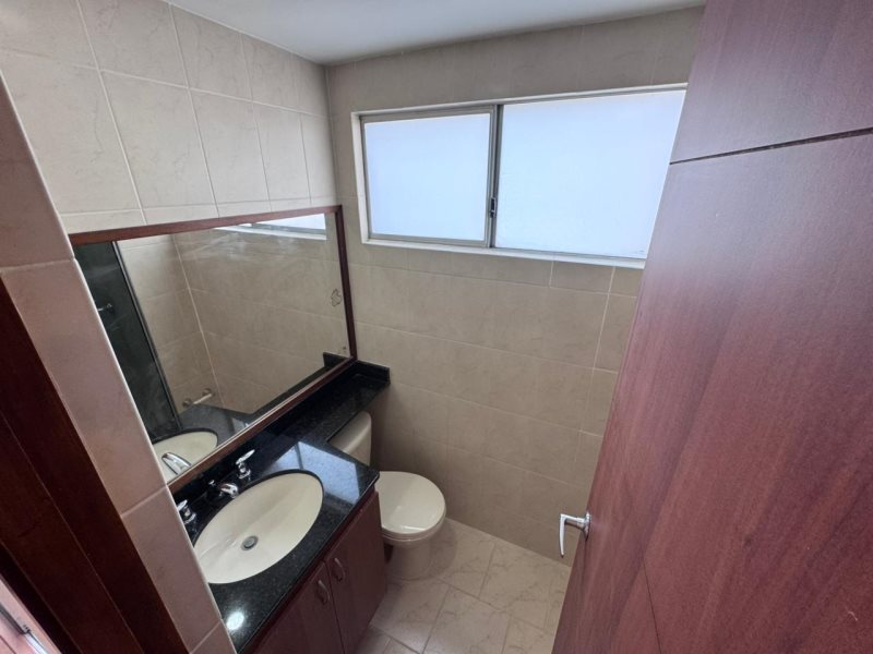Apartamento para el arriendo en Envigado el codigo es 17052 Foto 16
