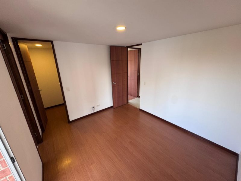 Apartamento para el arriendo en Envigado el codigo es 17052 Foto 8