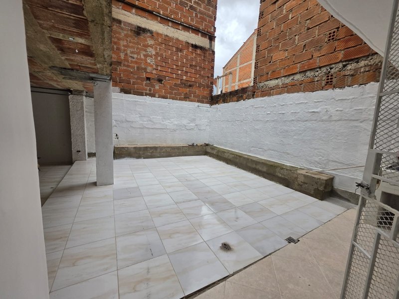 Local para el arriendo en Sabaneta - Holanda el codigo es 18040 Foto 8