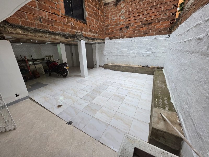 Local para el arriendo en Sabaneta - Holanda el codigo es 18040 Foto 11