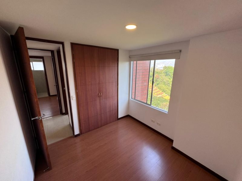 Apartamento para el arriendo en Envigado el codigo es 17052 Foto 14