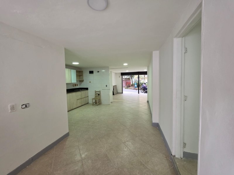 Local para el arriendo en Sabaneta - Holanda el codigo es 18040 Foto 2