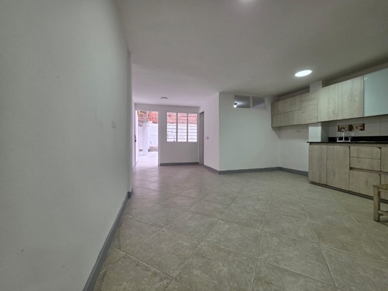 Local para el arriendo en Sabaneta - Holanda el codigo es 18040 Foto 5