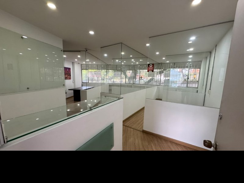 Oficina para el arriendo en Medellín el codigo es 17707 Foto 7
