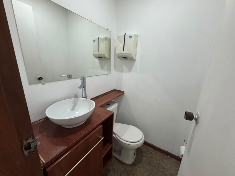 Oficina para el arriendo en Medellín el codigo es 17707 Foto 12