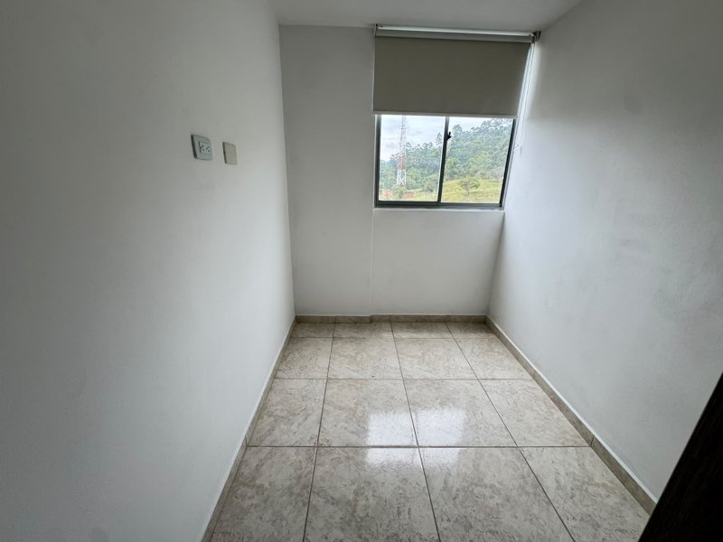 Apartamento para el arriendo en La Estrella el codigo es 17985 Foto 11