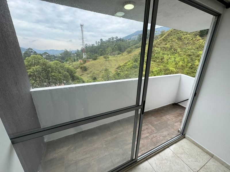 Apartamento para el arriendo en La Estrella el codigo es 17985 Foto 6