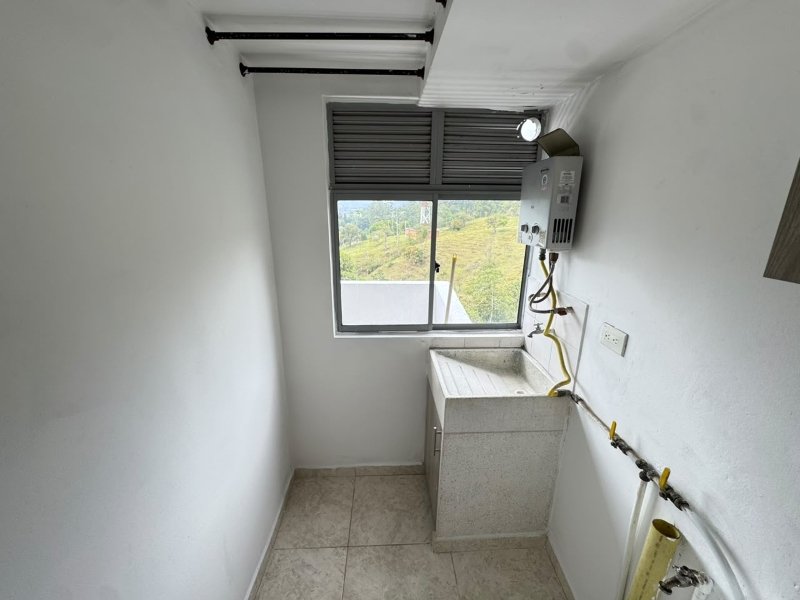 Apartamento para el arriendo en La Estrella el codigo es 17985 Foto 16