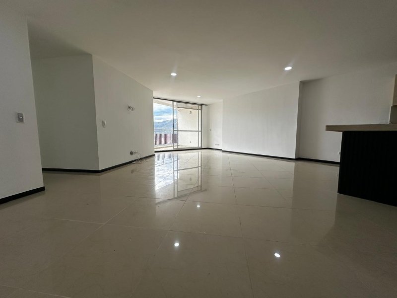 Apartamento para el arriendo en Sabaneta el codigo es 5357 Foto 3