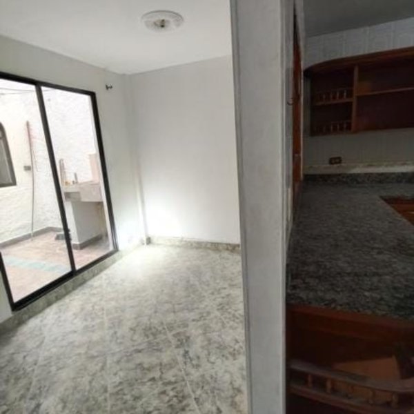 Apartamento para el arriendo en Itagüí el codigo es 17764 Foto 13