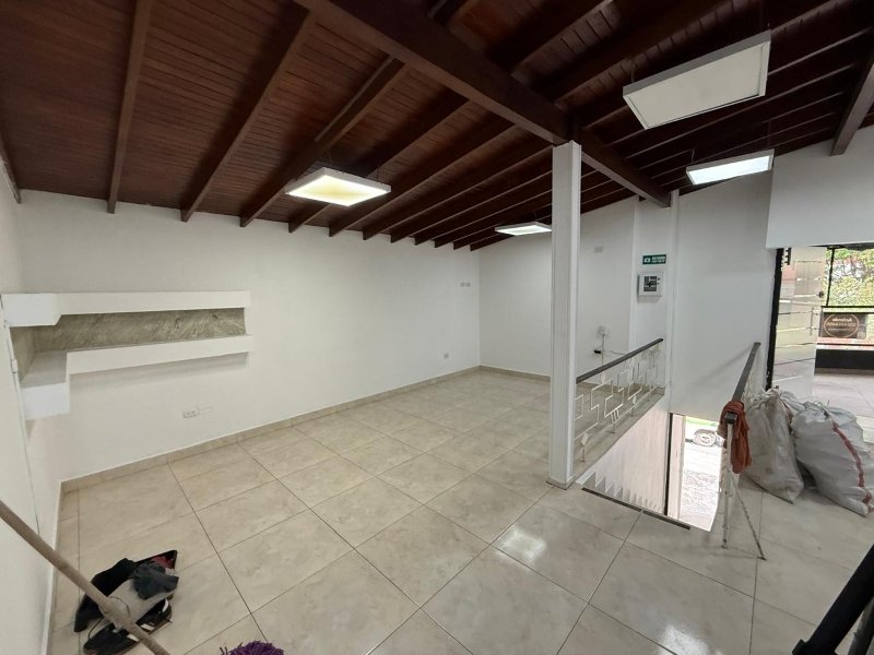 Casa para el arriendo en Medellín el codigo es 17263 Foto 4