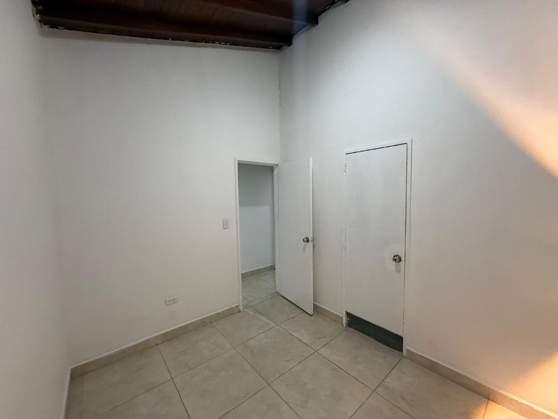 Casa para el arriendo en Medellín el codigo es 17263 Foto 7