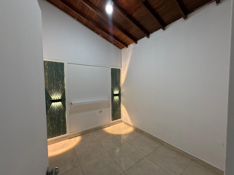 Casa para el arriendo en Medellín el codigo es 17263 Foto 9
