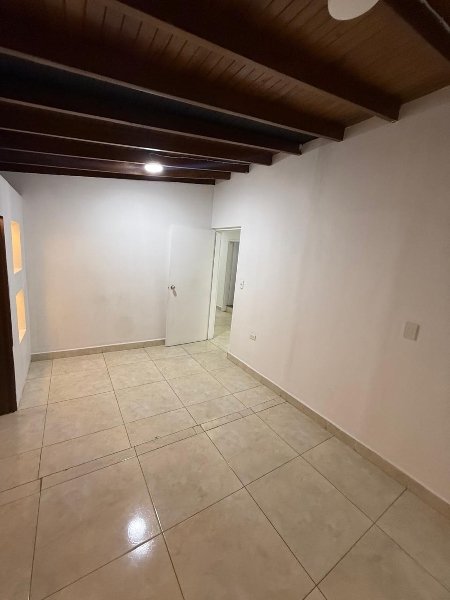 Casa para el arriendo en Medellín el codigo es 17263 Foto 12