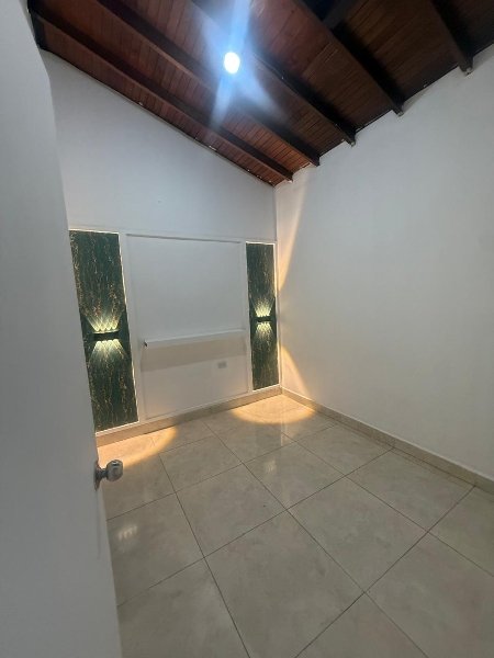 Casa para el arriendo en Medellín el codigo es 17263 Foto 10