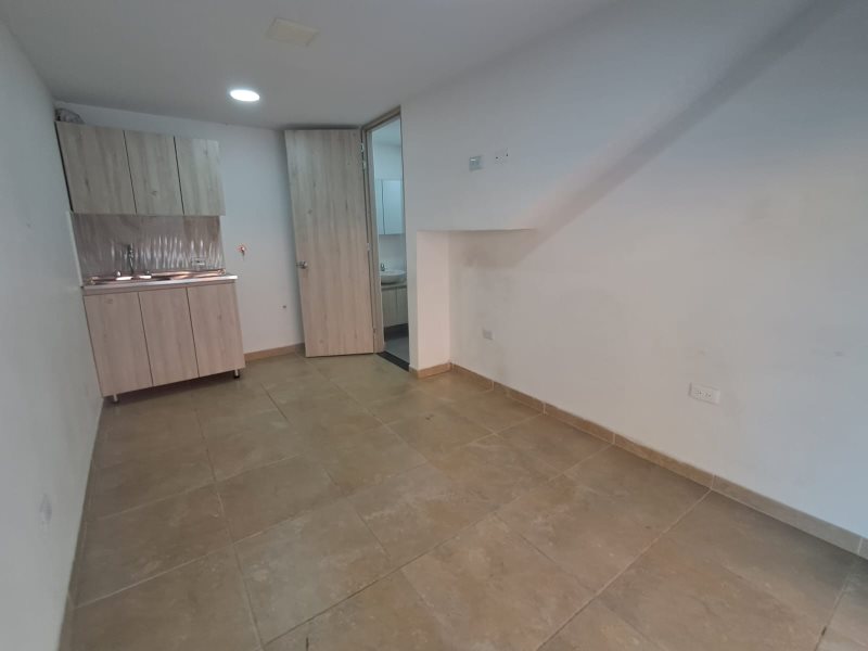 Local para el arriendo en Sabaneta el codigo es 15016 Foto 5