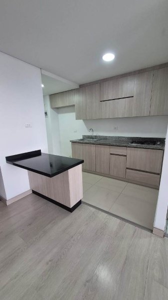 Apto-Loft para el arriendo en Sabaneta el codigo es 9143 Foto 3