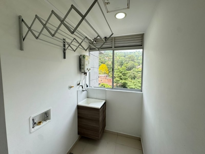 Apartamento para el arriendo en Sabaneta el codigo es 15458 Foto 17