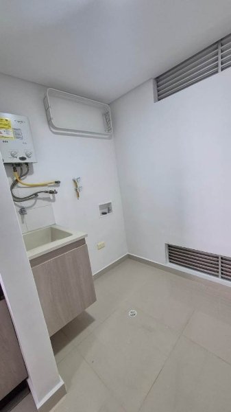 Apto-Loft para el arriendo en Sabaneta el codigo es 9143 Foto 13