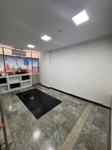 Oficina-Local para el arriendo en Medellín el codigo es 17248 Foto 9